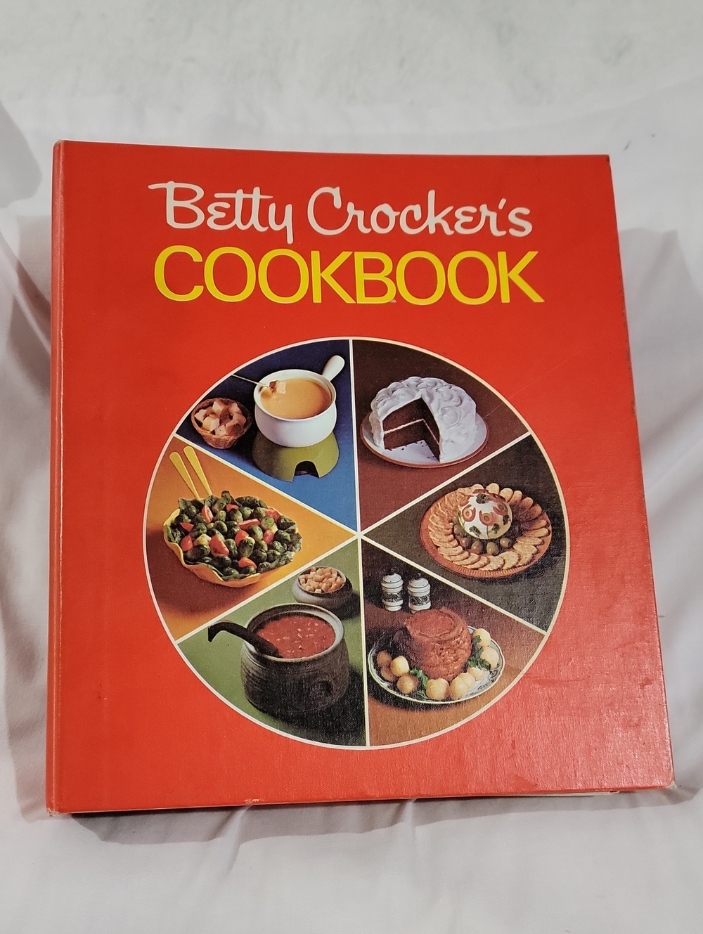 Vintage Betty Crocker Cookbook 5 Ring Binder 1973 Hardcover